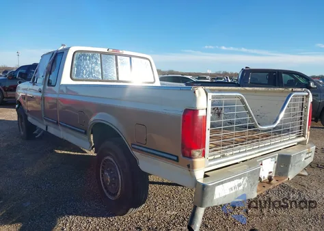 1994 Ford F250 z USA, uszkodzony, nr VIN 1FTHX25H6RKC01430